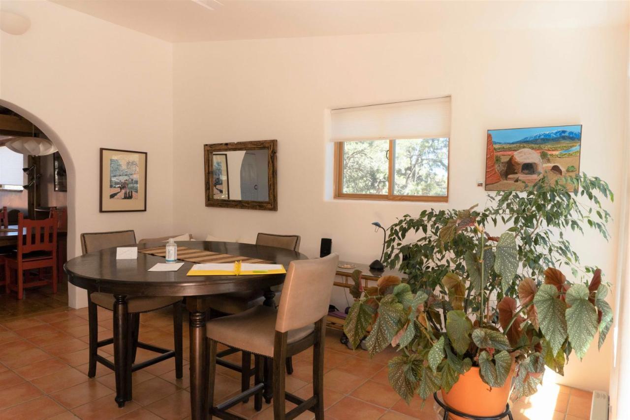 Peaceful Forest Home, Comfy And Well-equipped Vakantiehuis